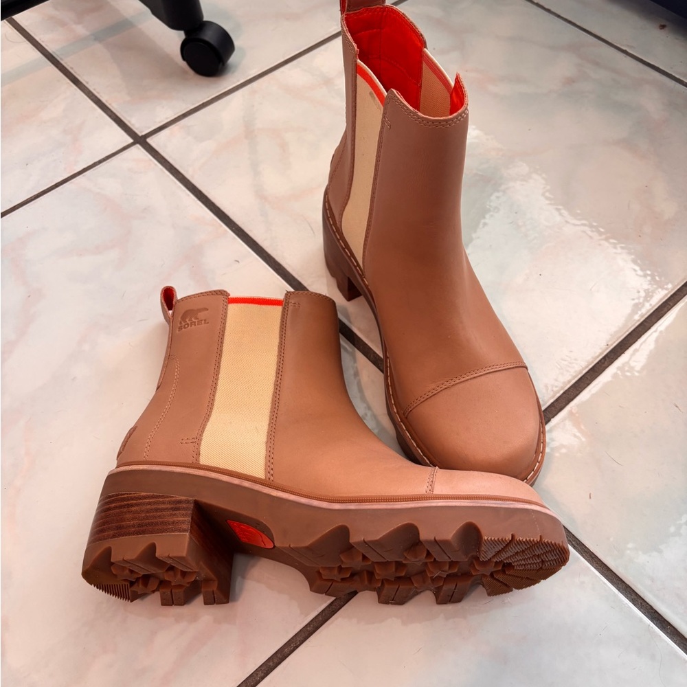 Sorel Chelsea Boots